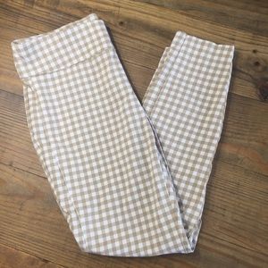 7th Avenue Gingham Capris Beige and White.